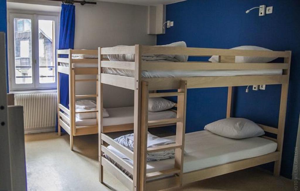 1861 Chatel Hostel Rum bild